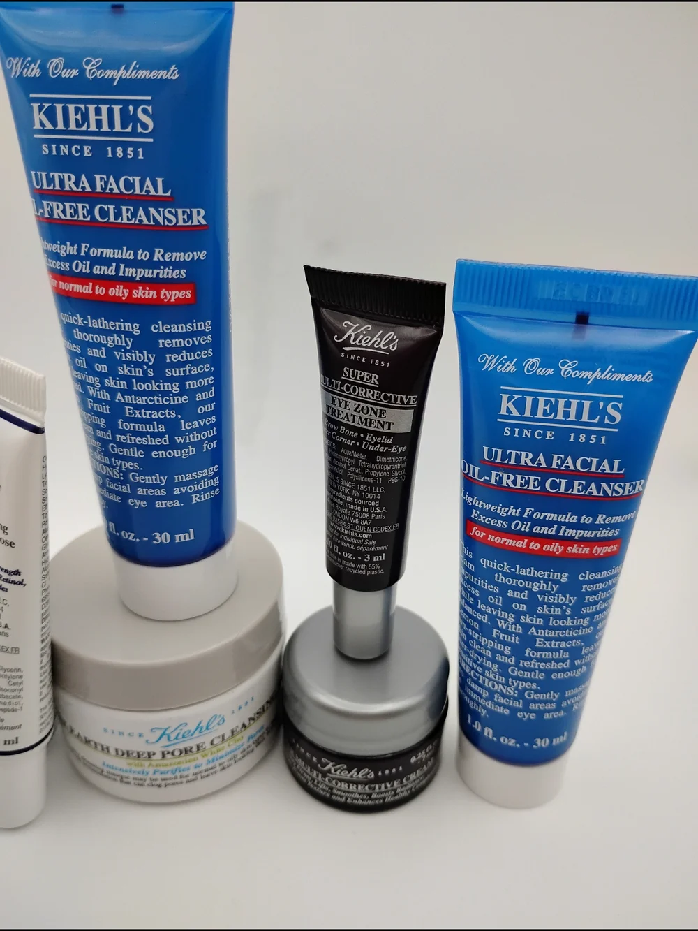 Kiehl's Multi-Corrective Zone + Ultra Facial Oil-Free Cleanser 10 Piece Set